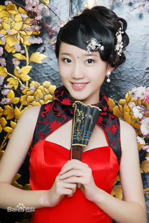 莫诗旎艺术照性感图片图集