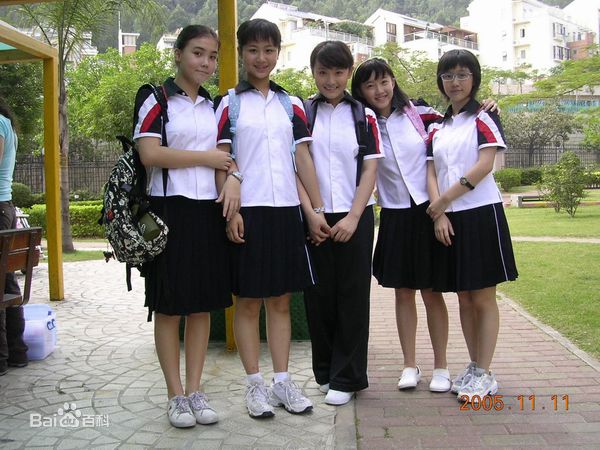 精选莫诗旎在《女生日记》中的中的图册