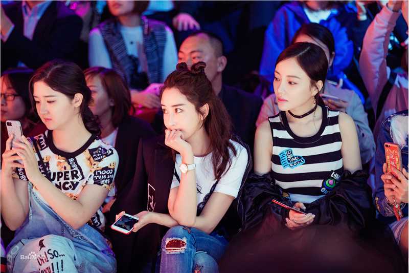 杜若溪(sunny)328LALABOBO秀壁纸壁纸