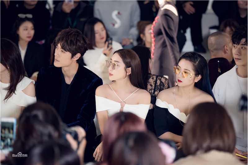 杜若溪(sunny)4.1YE'yYESIR秀图片图册