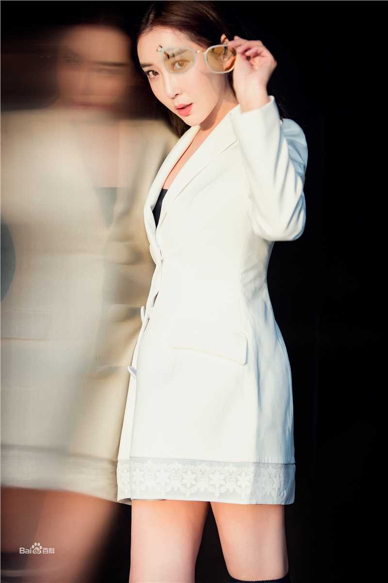 杜若溪(sunny)4.1YE'yYESIR秀图片图册