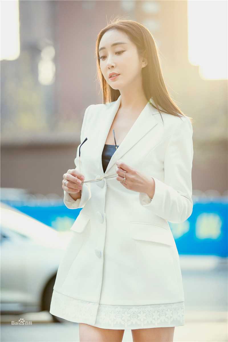 杜若溪(sunny)4.1YE'yYESIR秀图片图册