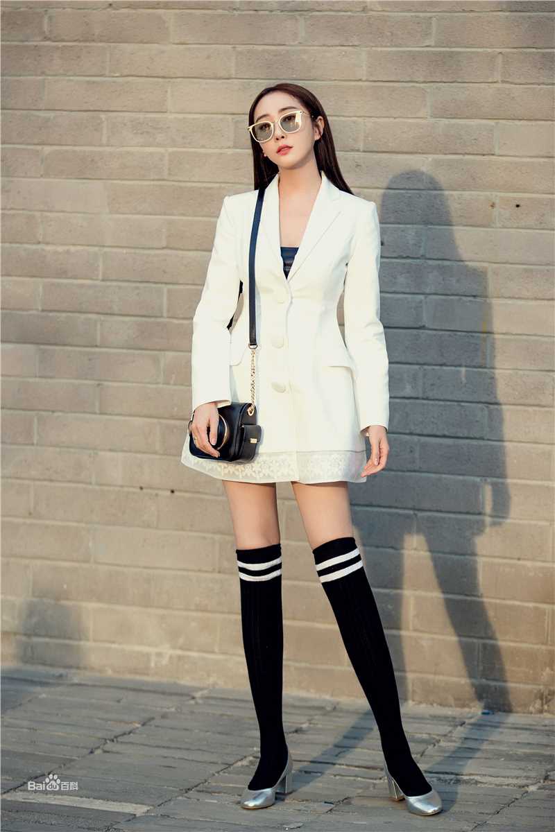 杜若溪(sunny)4.1YE'yYESIR秀图片图册