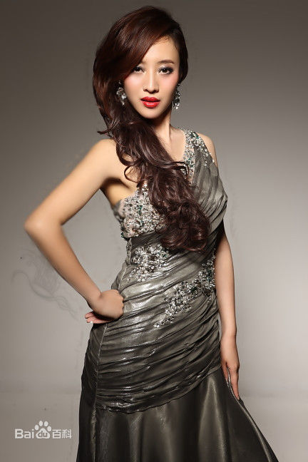 冯一非前后照片