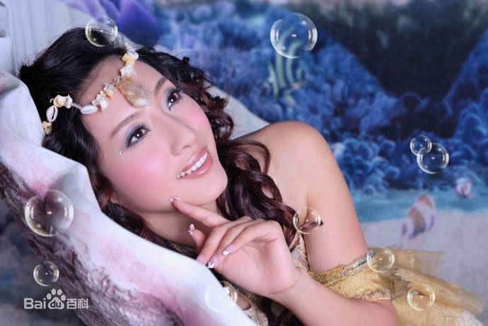 冯一非艺术照性感图片图集