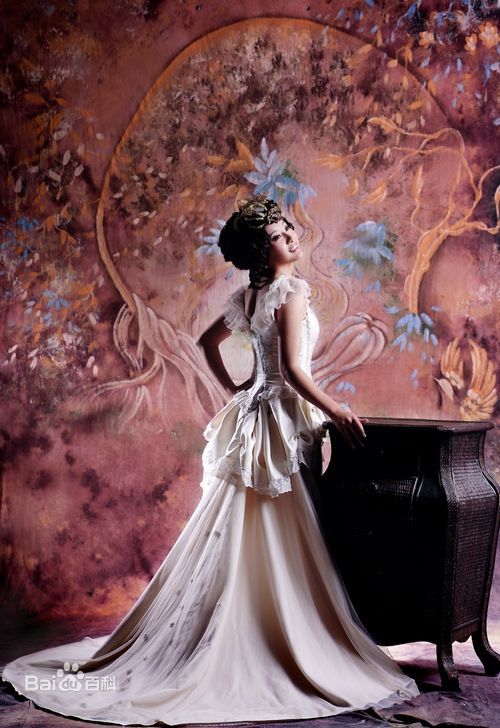 冯一非艺术照性感图片图集