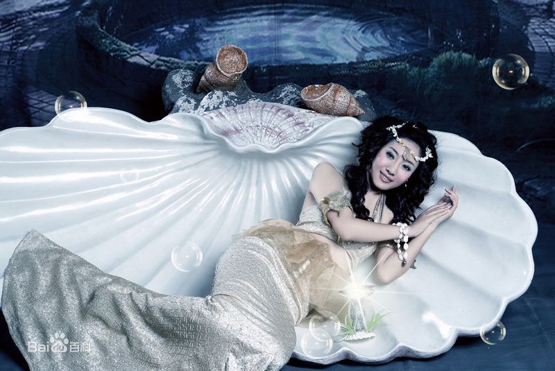 冯一非艺术照性感图片图集