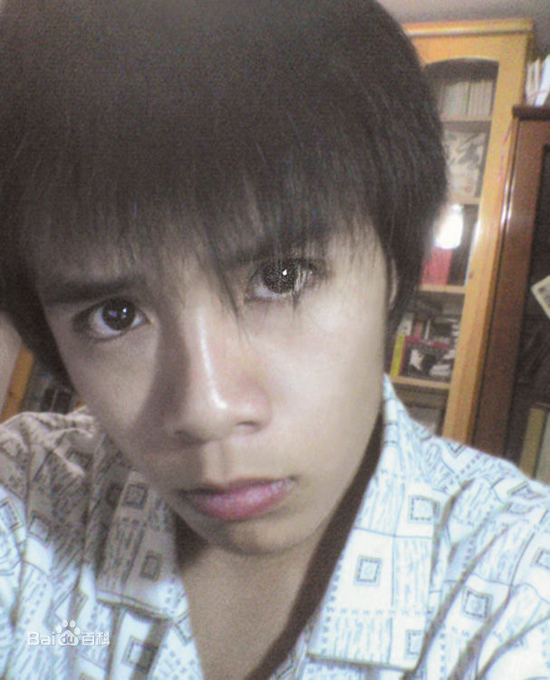 嘉央桑珠(Tony)生活照图片图集