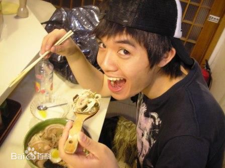 嘉央桑珠(Tony)生活照图片图集