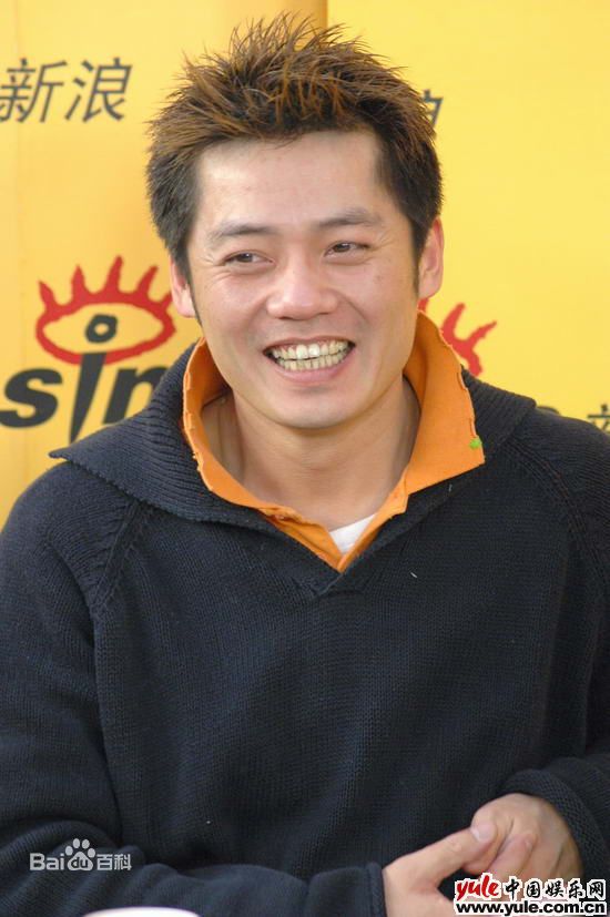 林熙越接受媒体采访素颜照相册