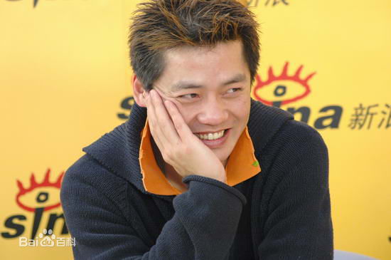 林熙越接受媒体采访素颜照相册