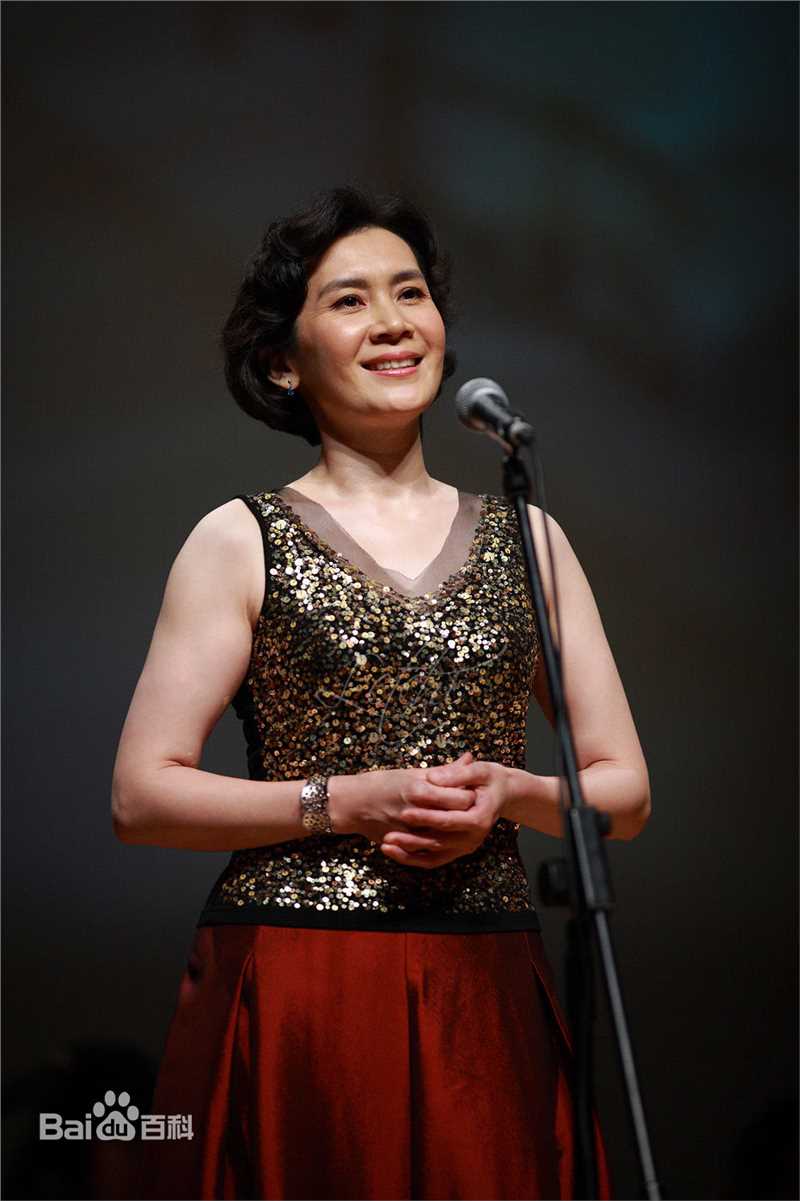 肖雄朗诵照片性感图片图集