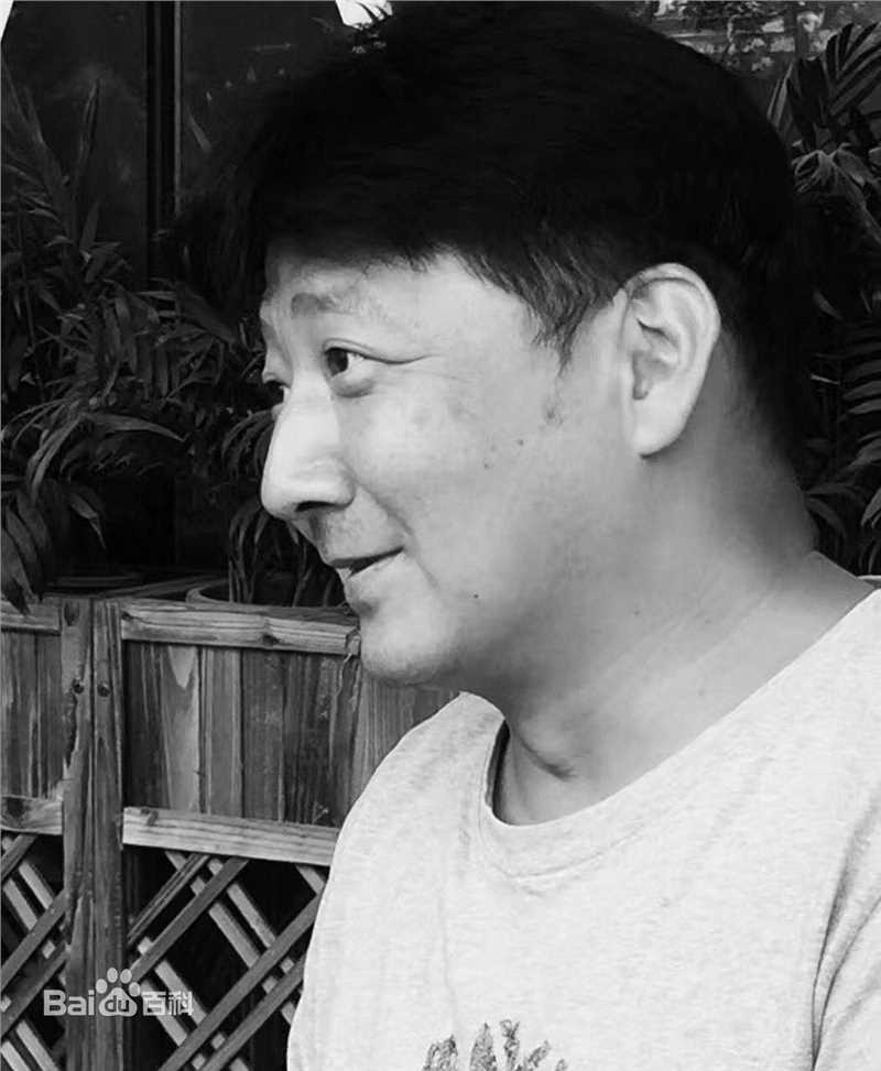 王砚辉生活照前后照片