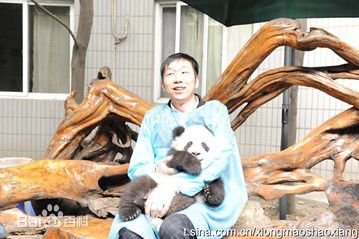 李俊熊猫烧香作者前后照片