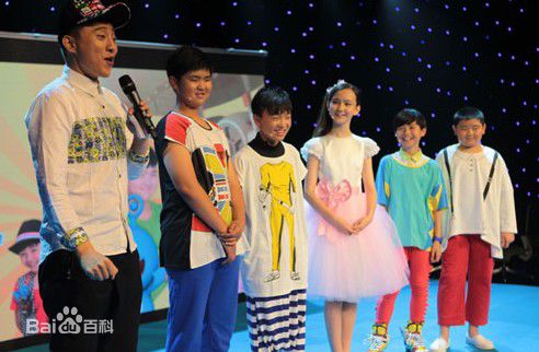 香奈儿·辛普森(Xinel·Simpson)外星小子哆布哆最新剧照