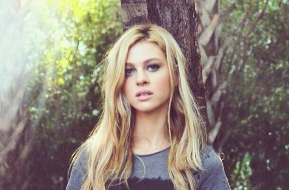 妮可拉·佩尔茨(Nicola Peltz、Nicola Anne Peltz)前后照片