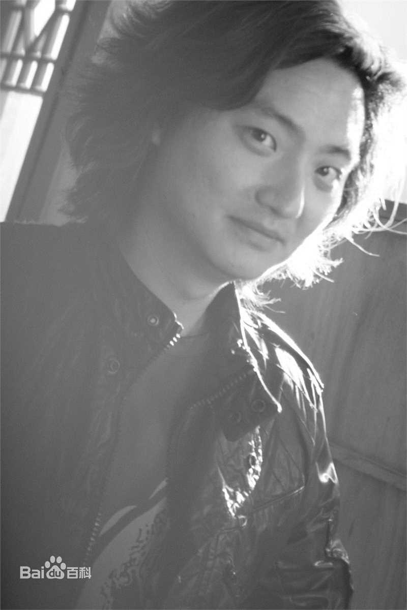 最新张瀚文壁纸