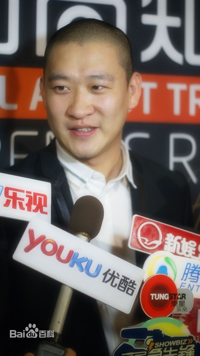 最全曹云金在出席《时尚知道》双频开播酒会中的壁纸