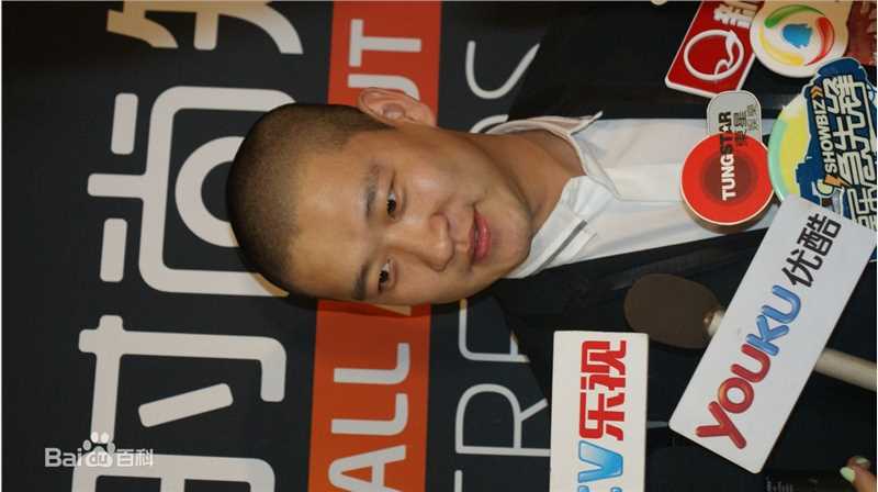 最全曹云金在出席《时尚知道》双频开播酒会中的壁纸