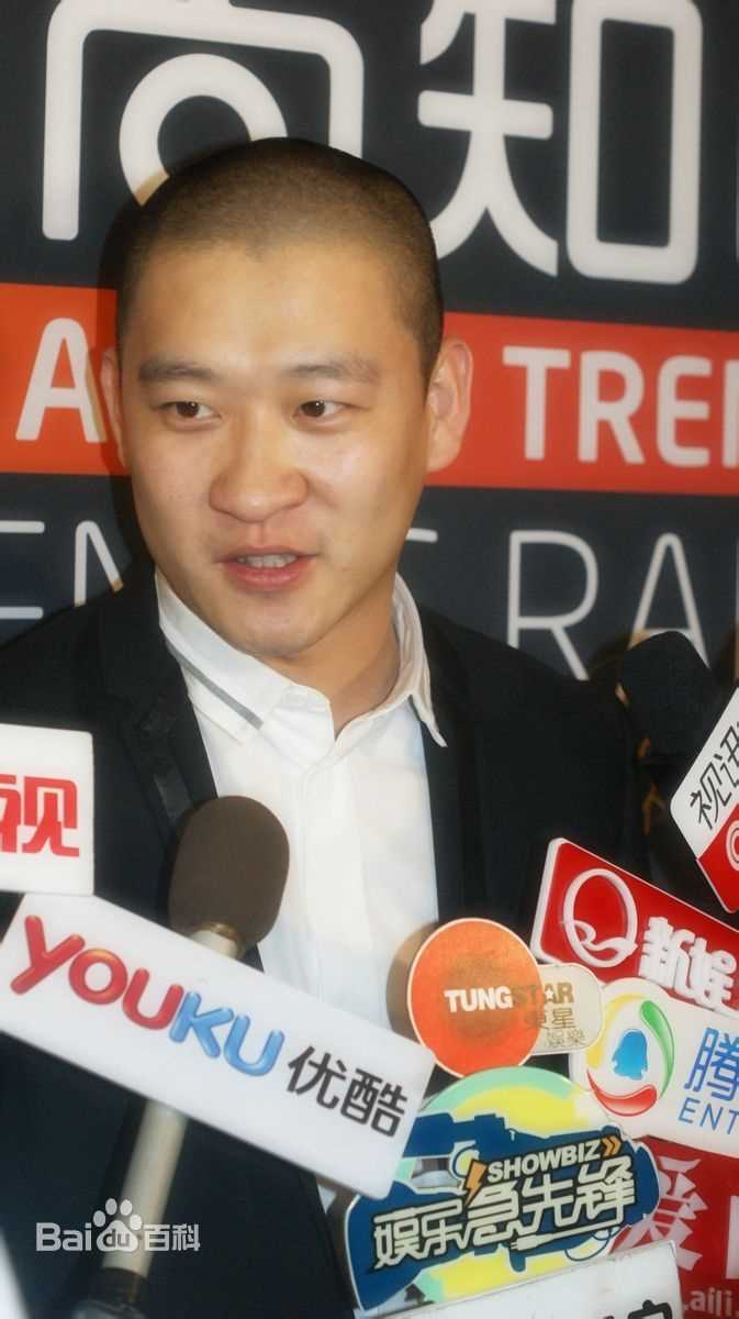 最全曹云金在出席《时尚知道》双频开播酒会中的壁纸