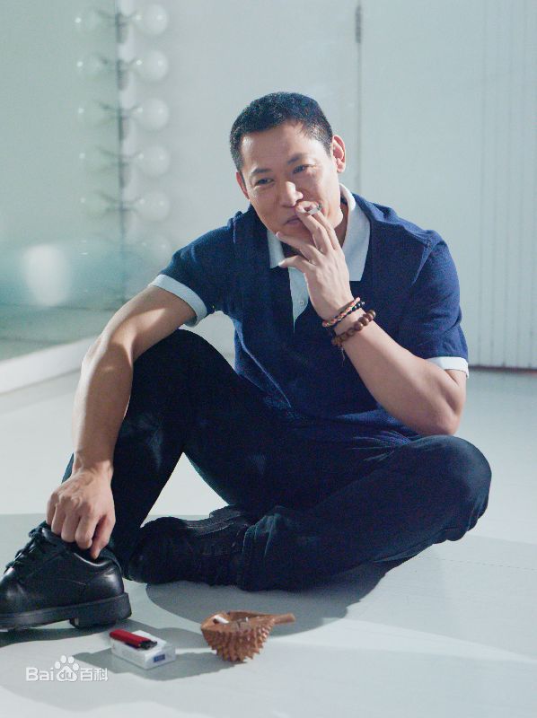 任泽巍生活照素颜照壁纸