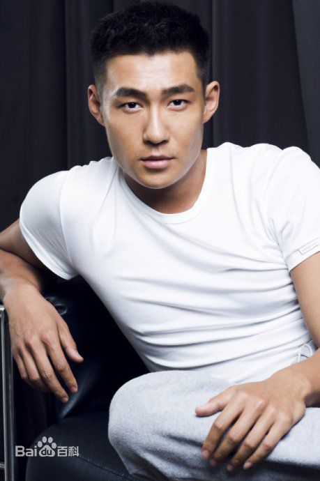 高清白威性感图片