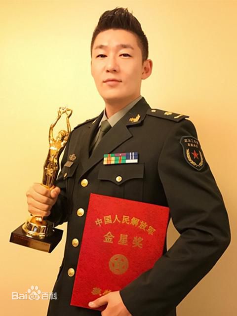 高清白威性感图片