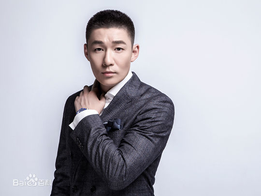 高清白威性感图片