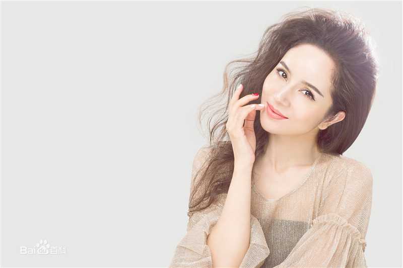 古丽米娜·麦麦提最新照2017壁纸