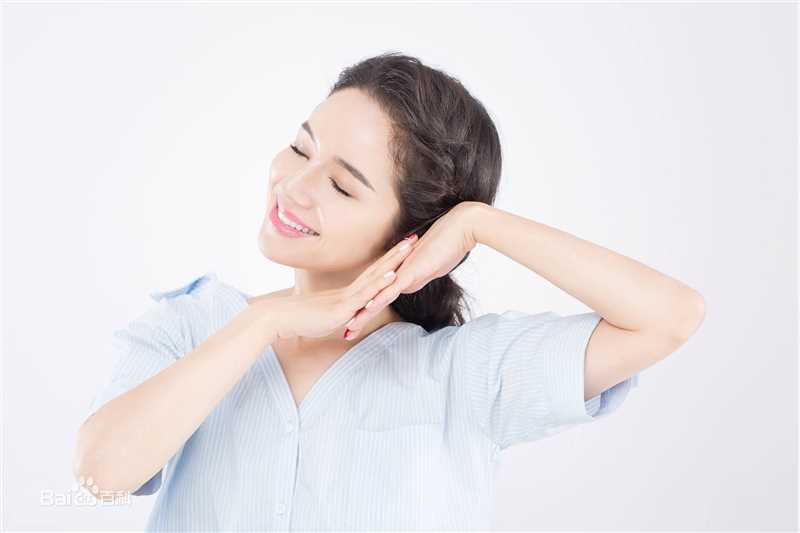 古丽米娜·麦麦提最新照2017壁纸