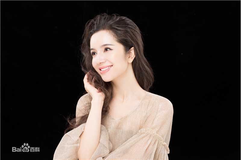 古丽米娜·麦麦提最新照2017壁纸