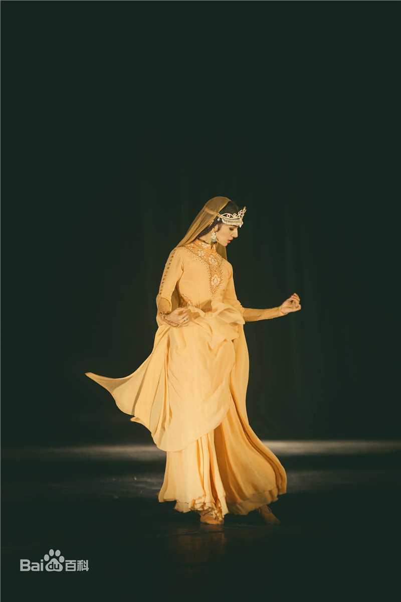 古丽米娜·麦麦提精选其他照图册