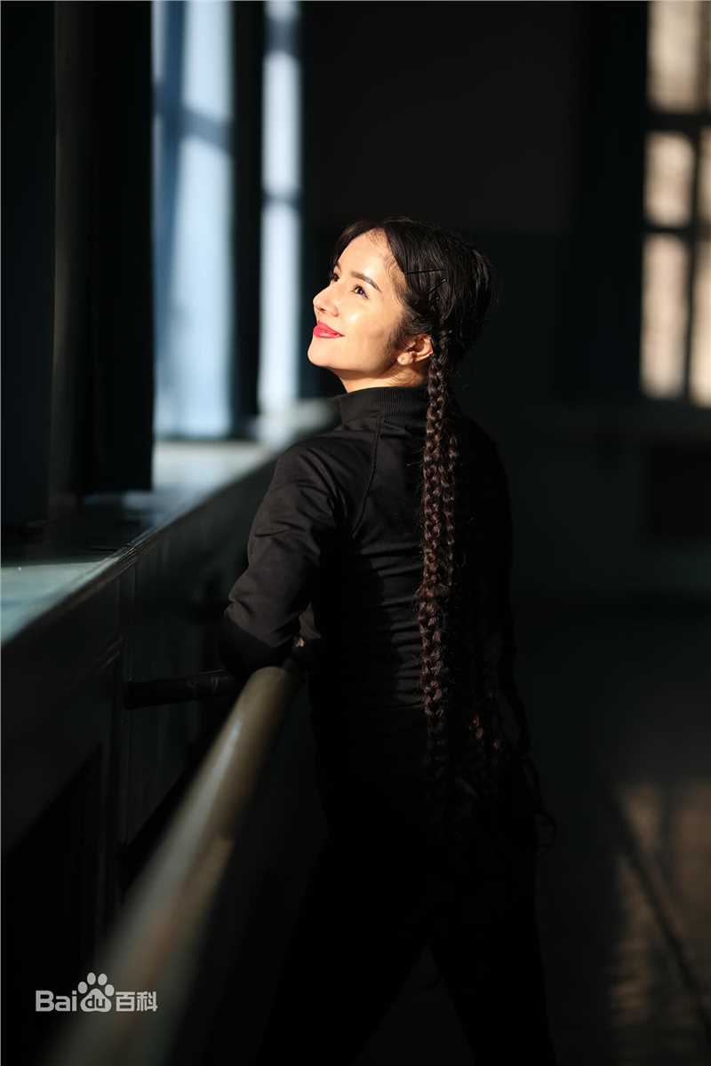 古丽米娜·麦麦提精选其他照图册