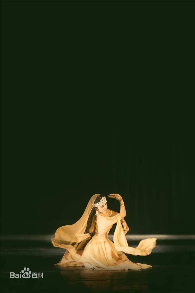 古丽米娜·麦麦提精选其他照图册