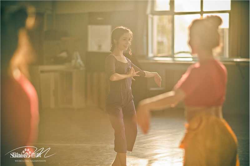 古丽米娜·麦麦提教学照图片图册