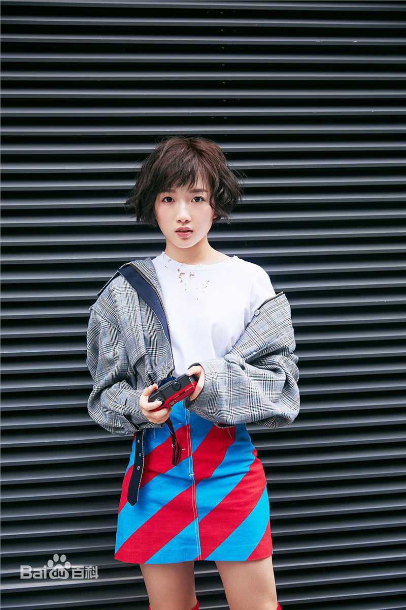 李浩菲(Lihaofei)最新壁纸