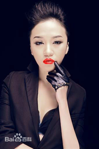 郭露文(Wendy)最新艺术气质集壁纸