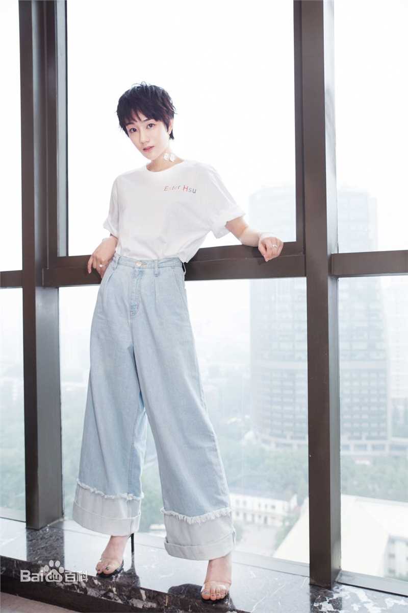 陈泇文(Esther)沙海发布会图片图集