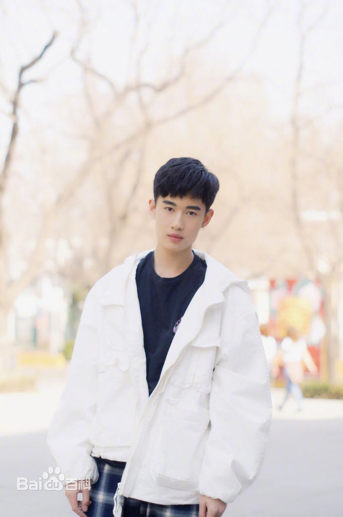 最优质易恒生活照