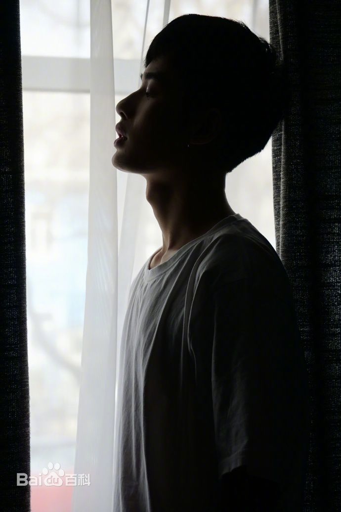 最优质易恒生活照