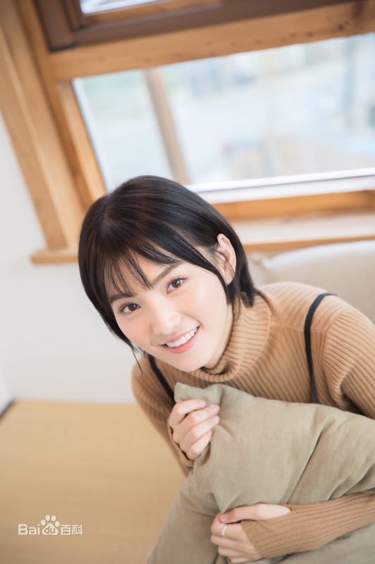 倪言街拍图片图集