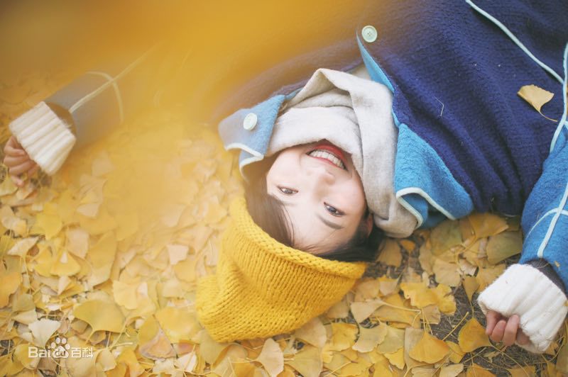 倪言街拍图片图集