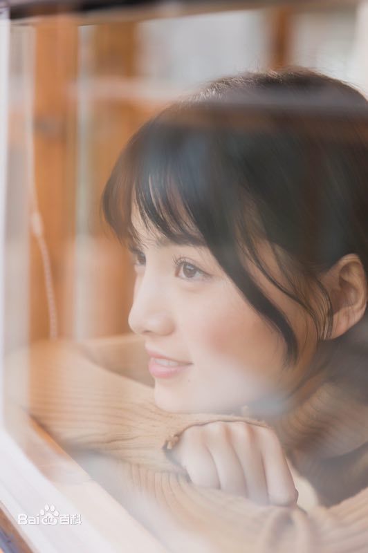 倪言街拍图片图集