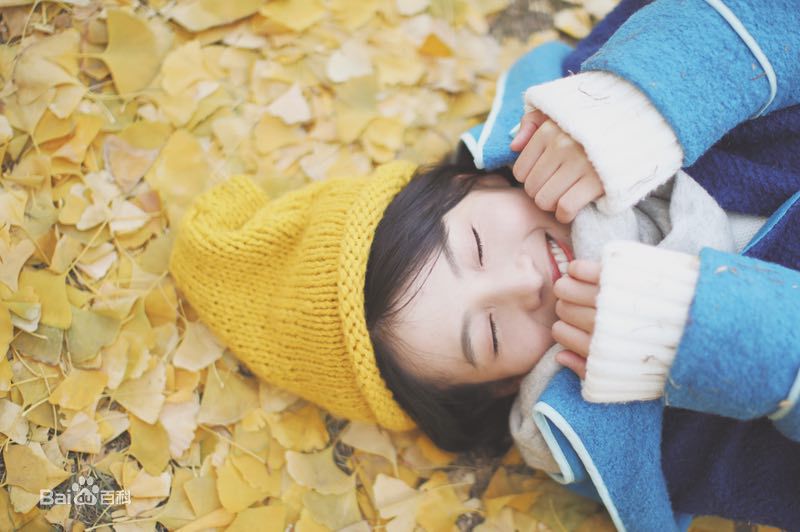 倪言街拍图片图集