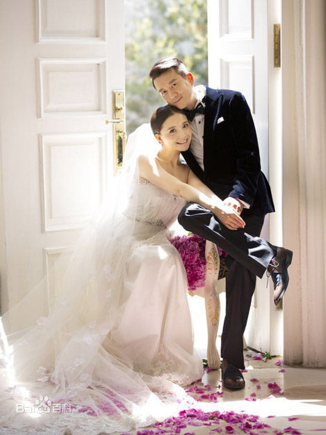 蔡远航婚纱照壁纸壁纸