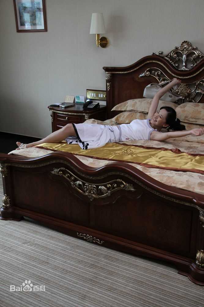 司珂华《带泪梨花》部分高清剧照