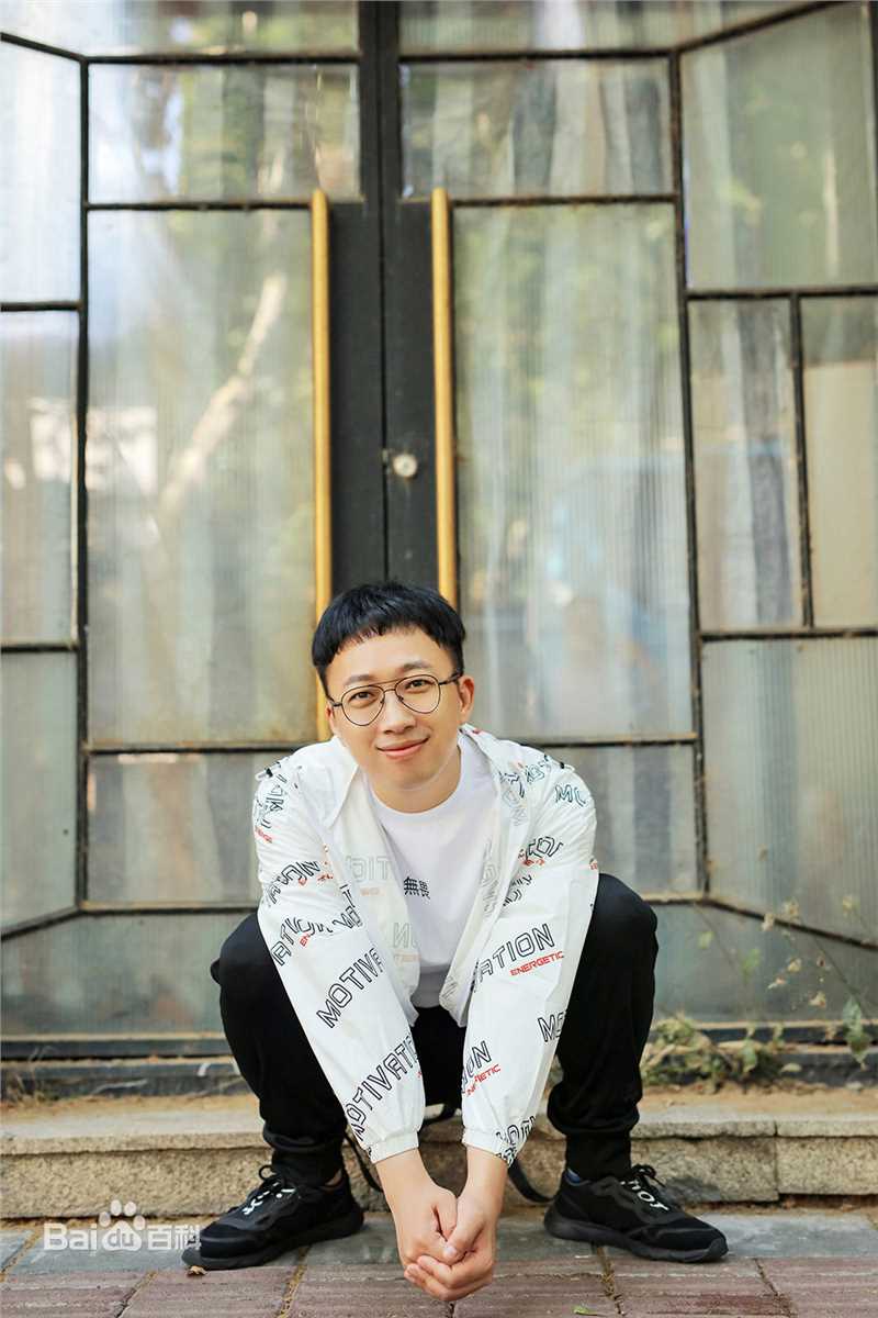 于正(Yu Zheng)工作照及生活照前后照片