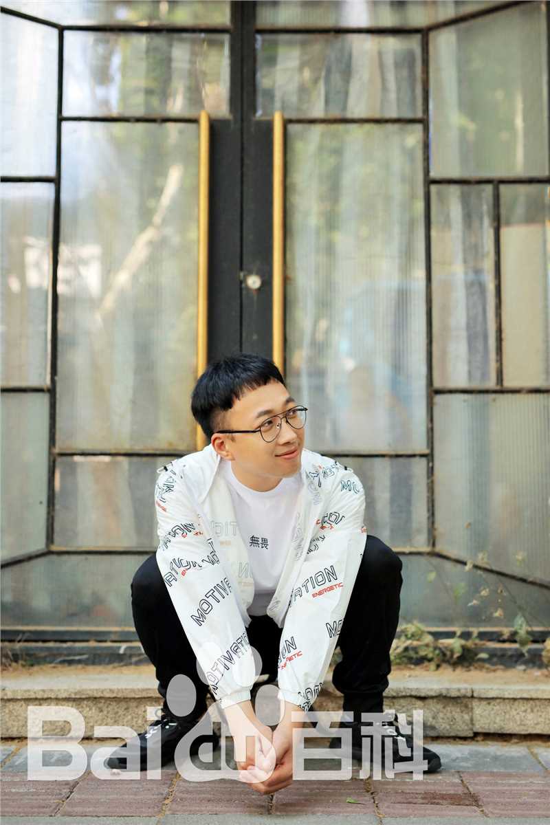 于正(Yu Zheng)工作照及生活照前后照片