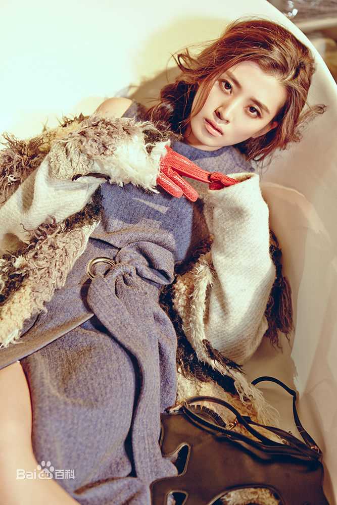 李若嘉最新壁纸