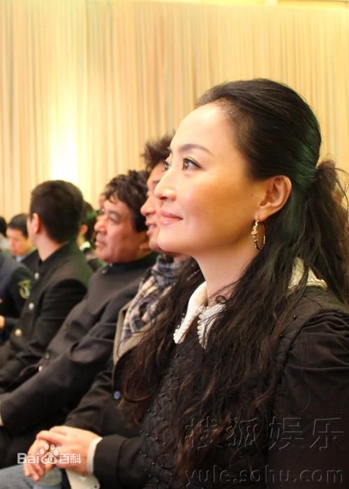 原华(Hua Yuan)中国社会福利基金会普世慈善基金爱心大使前后照片